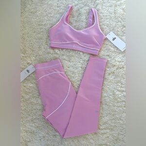 ALO Yoga Women's Light Pink Sports Bra and Leggings Set 🎀